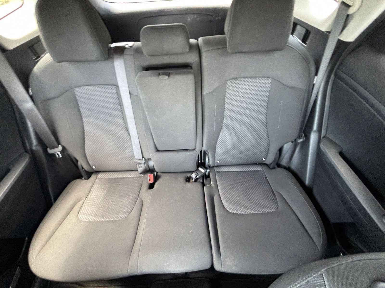 Used 2025 Kia Sportage LX image 38