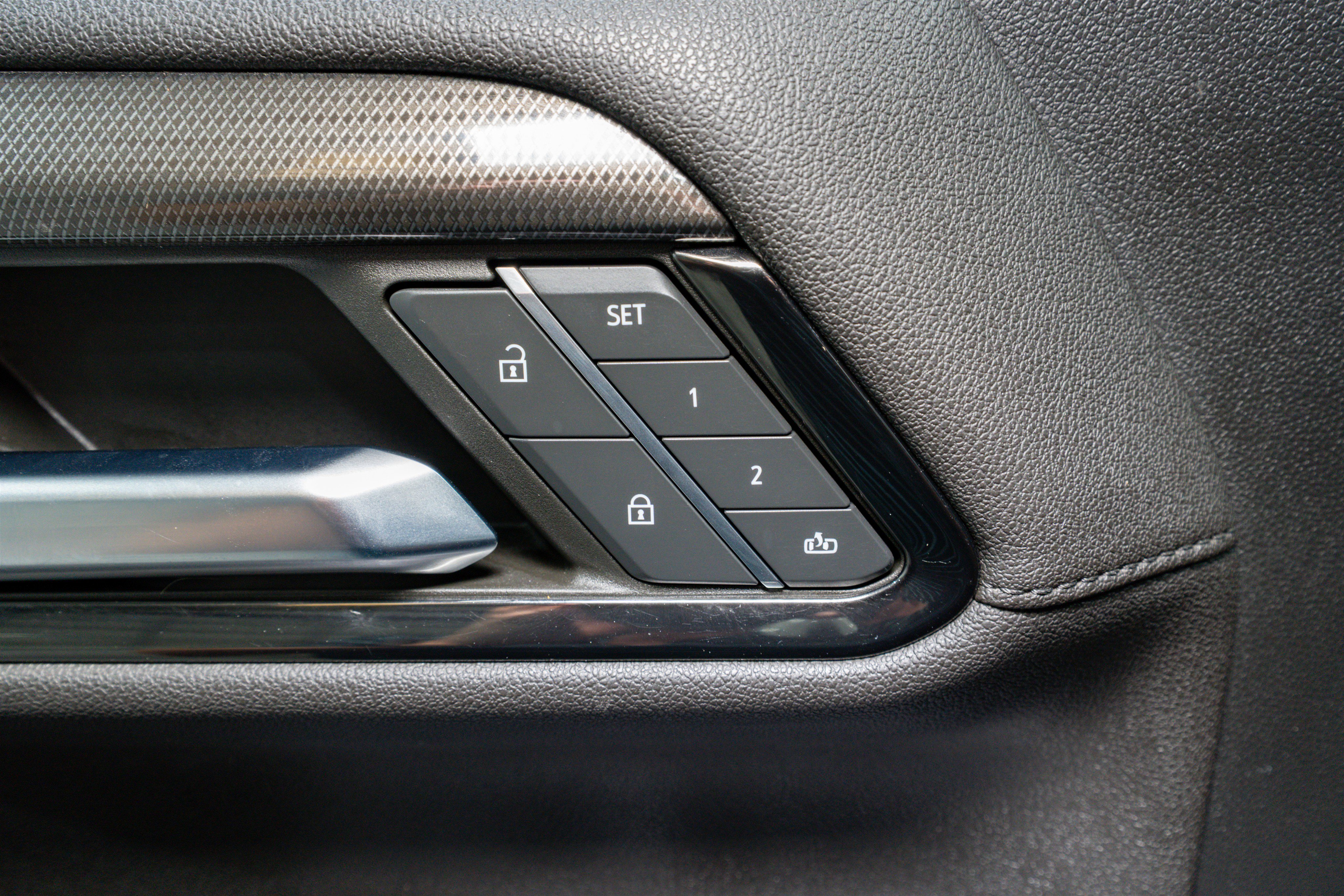 Used 2024 GMC Sierra 2500 AT4 image 18