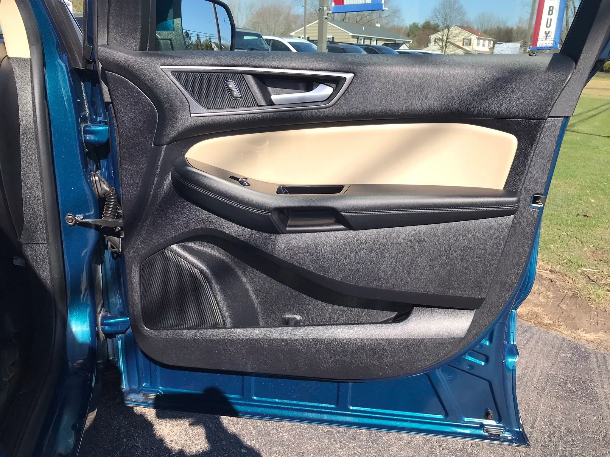 Used 2020 Ford Edge SEL w/ Cold Weather Package image 52