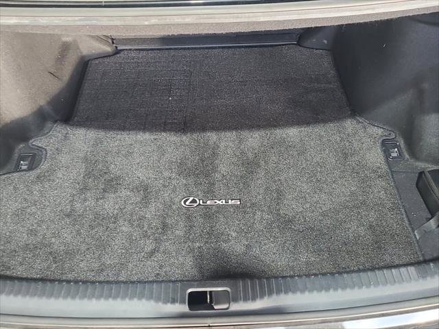 Used 2016 Lexus IS 200t RWD image 23