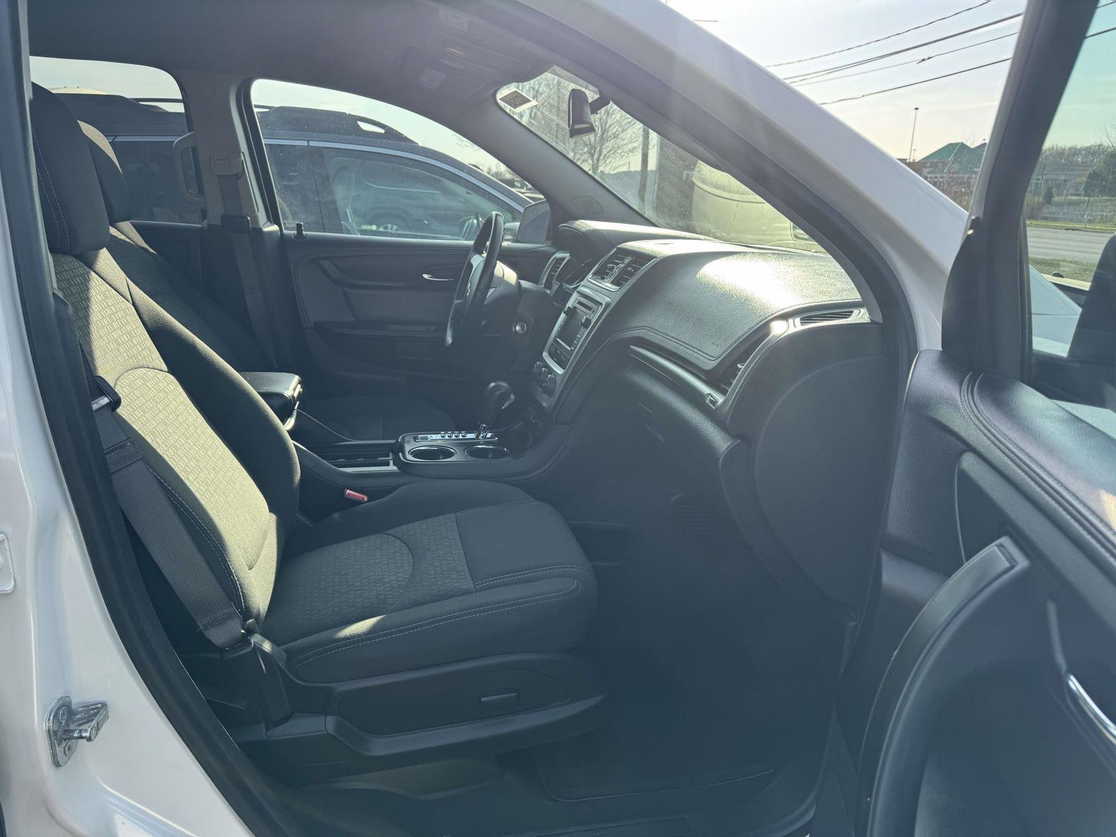 Used 2015 GMC Acadia SLE AWD/4WD image 38