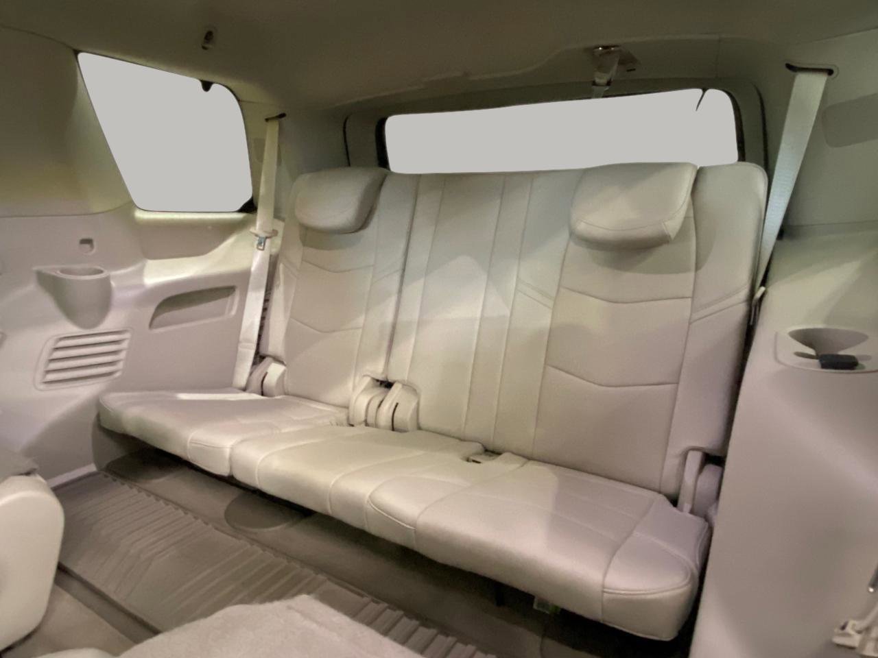 Used 2020 Cadillac Escalade Premium Luxury image 12