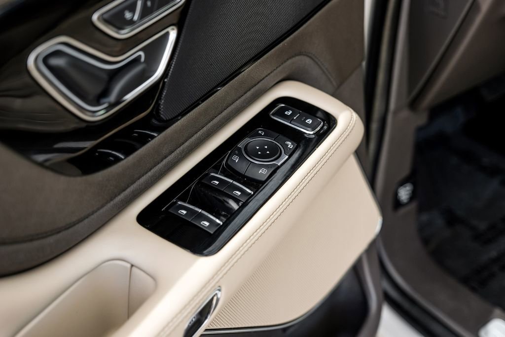 Used 2023 Lincoln Aviator AWD w/ Premium Package image 44