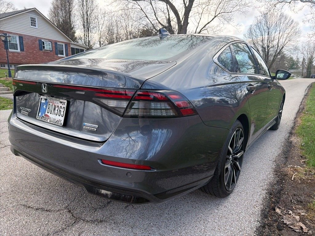 Used 2024 Honda Accord Touring image 6