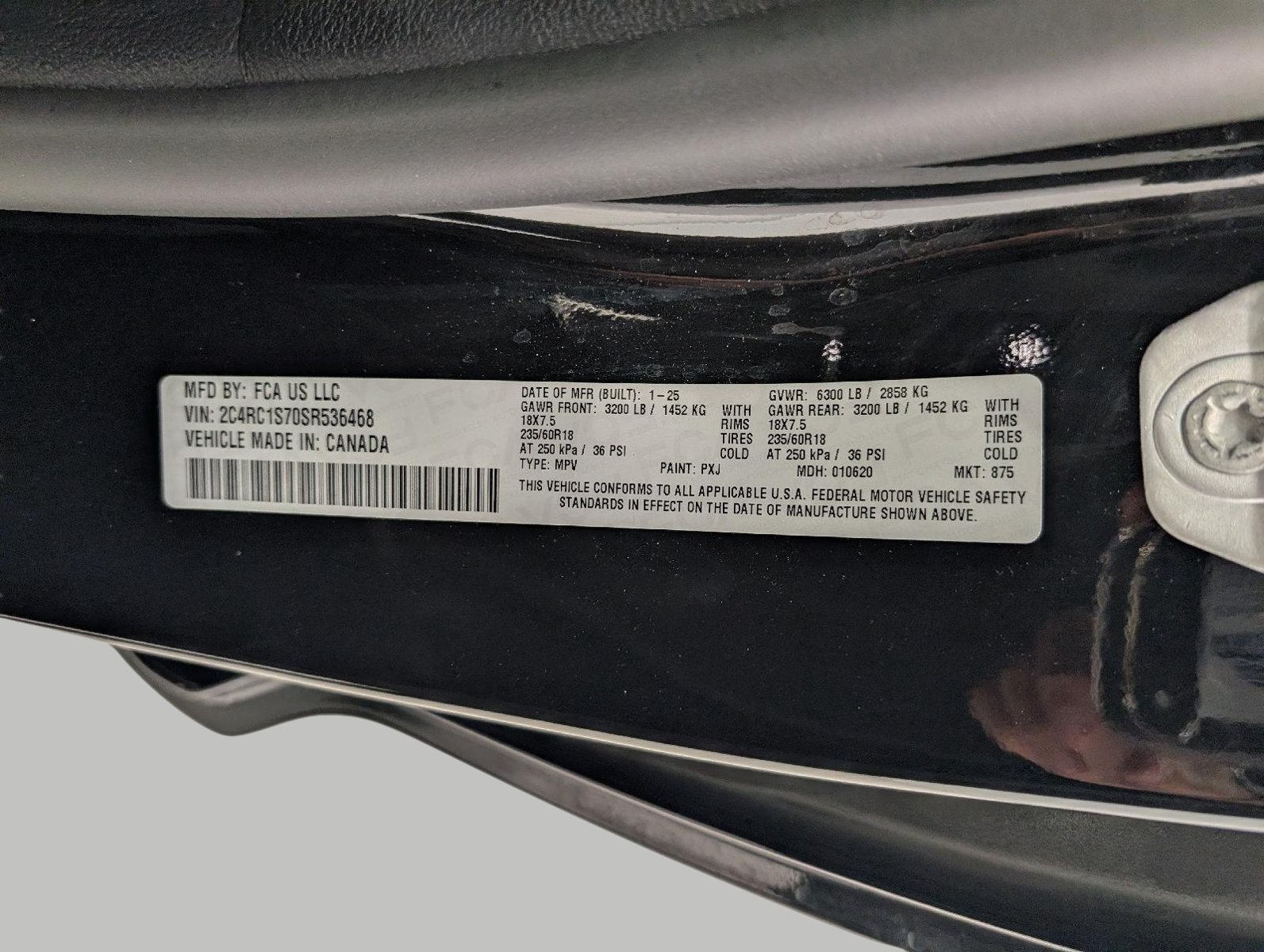 Used 2025 Chrysler Pacifica Premium FWD image 30