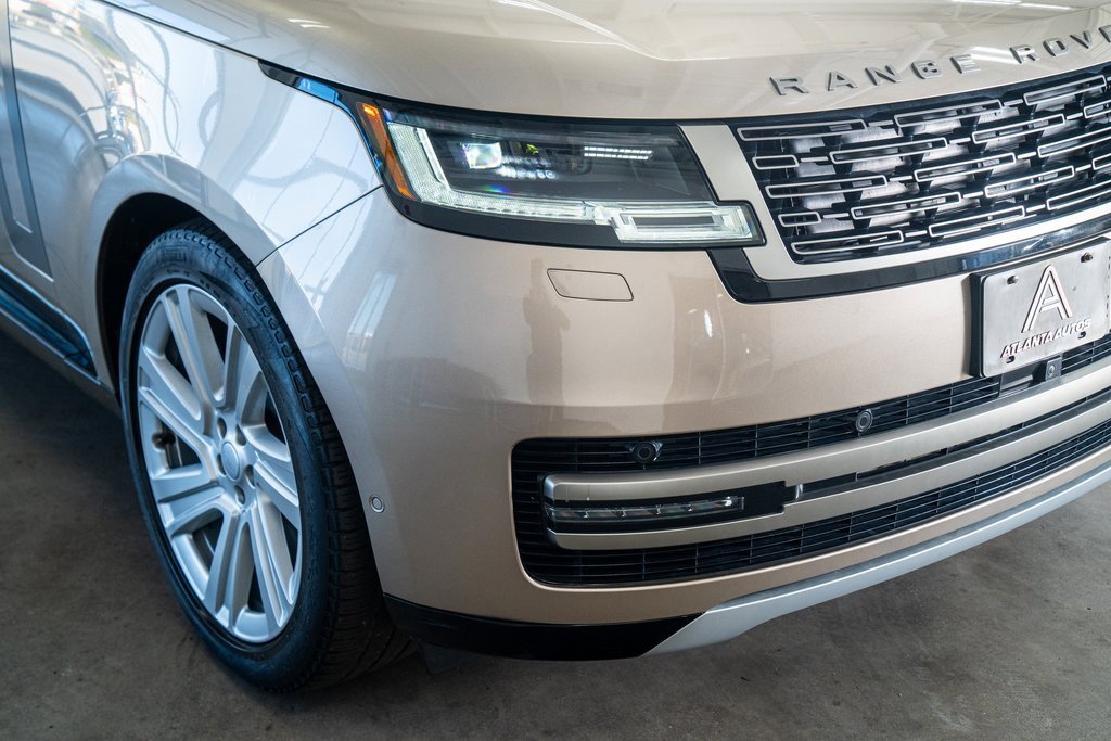 Used 2023 Land Rover Range Rover Long Wheelbase SE image 18