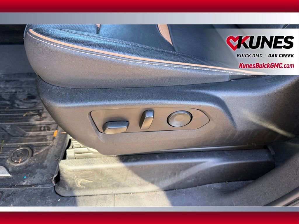 Used 2023 GMC Yukon XL AT4 image 17