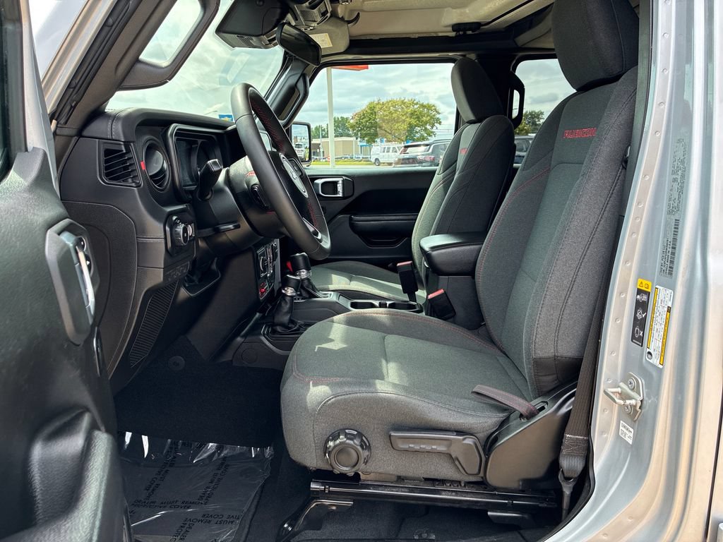 Used 2024 Jeep Wrangler Unlimited Rubicon AWD/4WD image 10