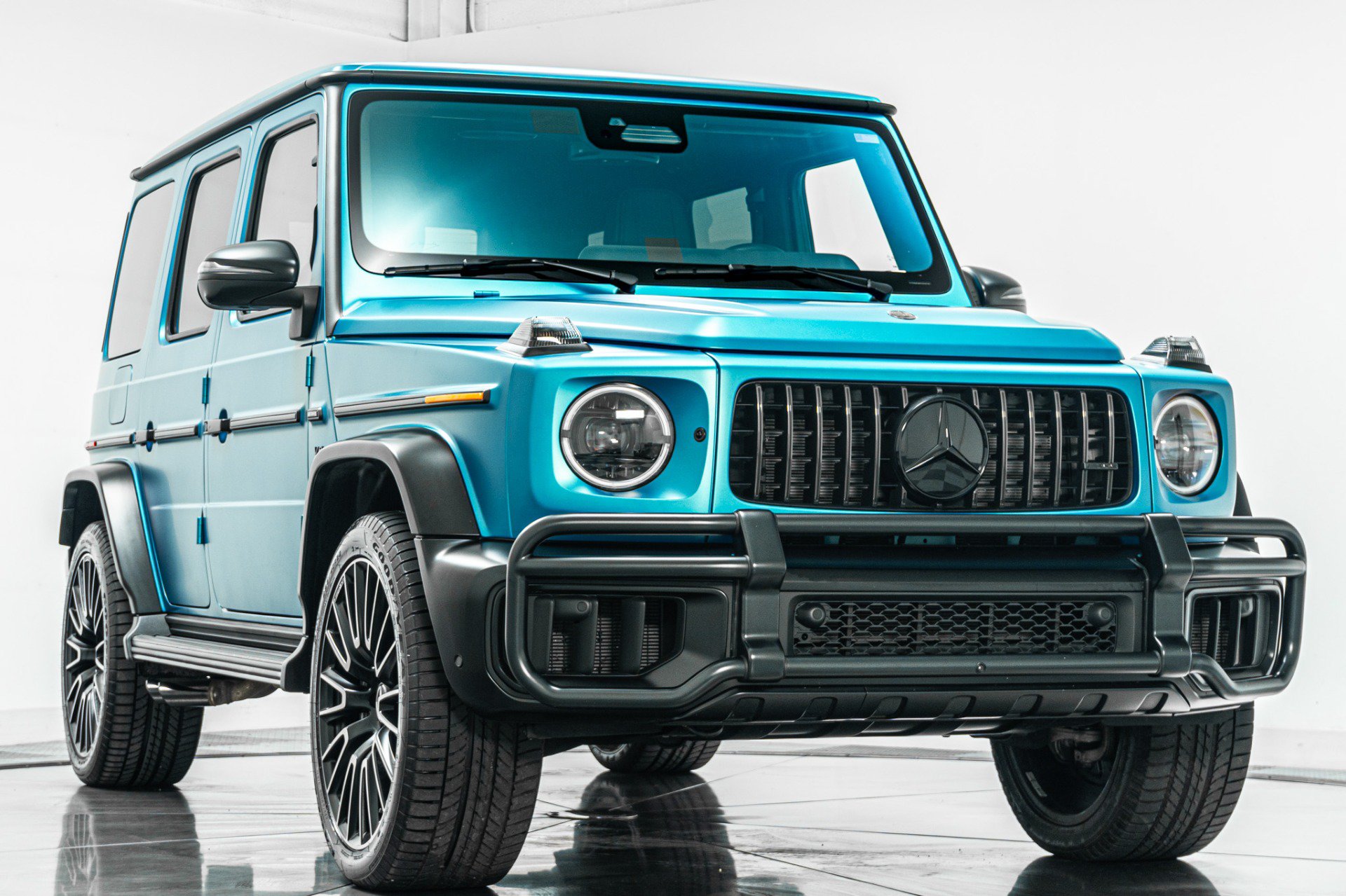 Used 2025 Mercedes-Benz G 63 AMG 4MATIC image 3