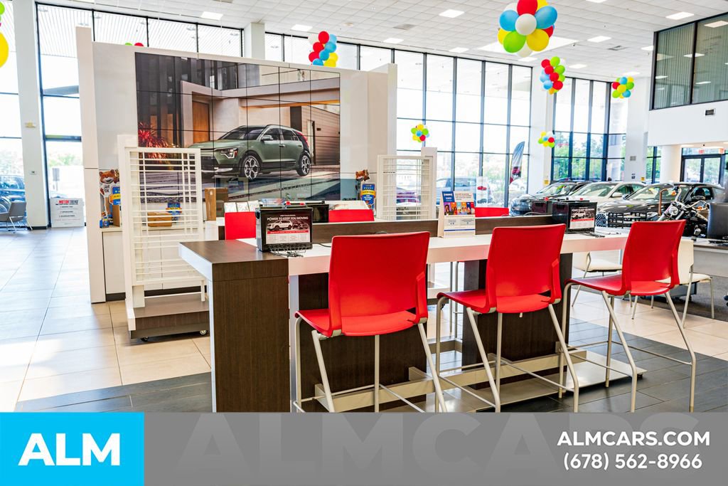 Used 2023 Toyota Sequoia Platinum image 78