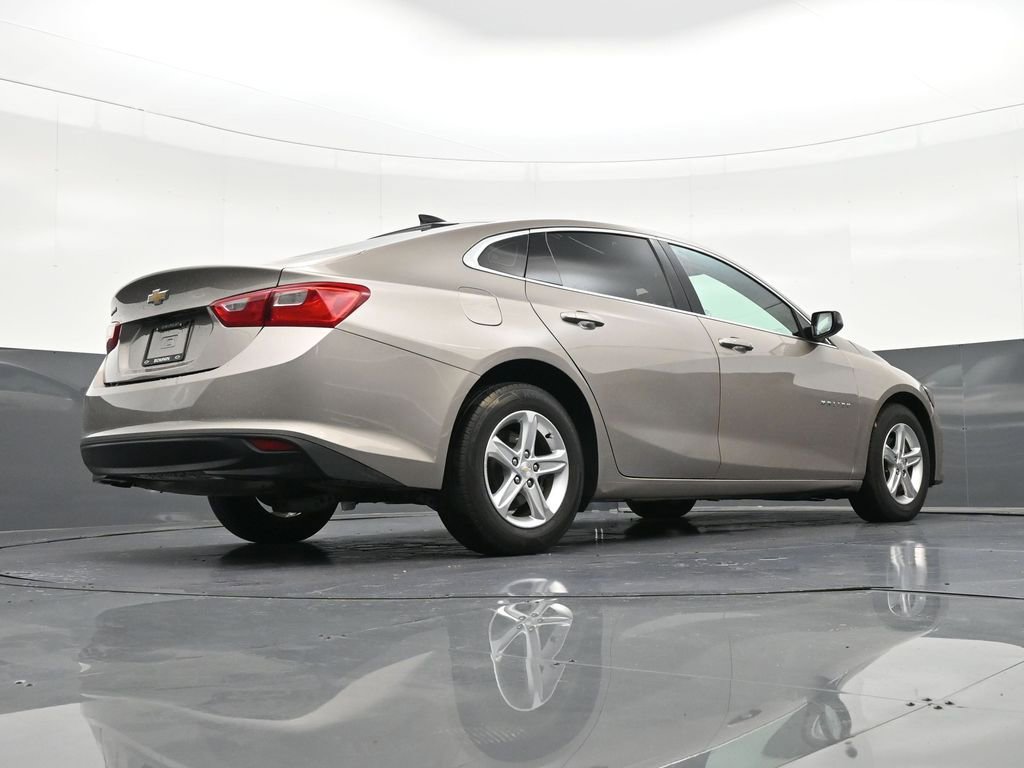 Used 2022 Chevrolet Malibu LS image 27