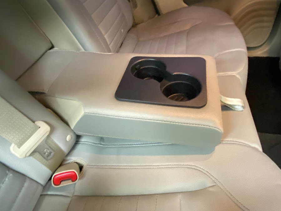 Used 2013 Ford Taurus SE image 35