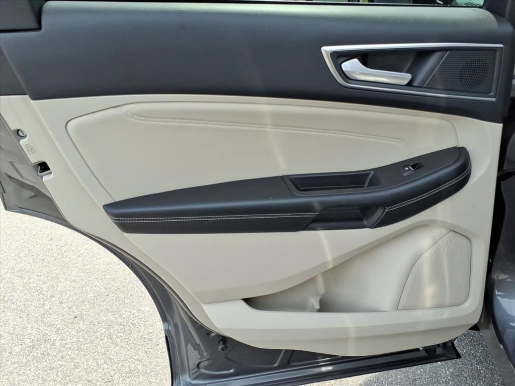 Used 2024 Ford Edge Titanium AWD/4WD image 26