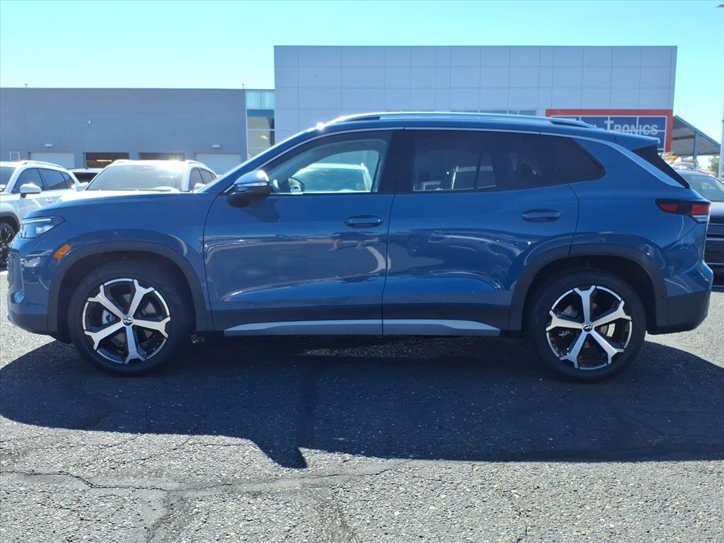 New 2026 Volkswagen Tiguan SE image 2