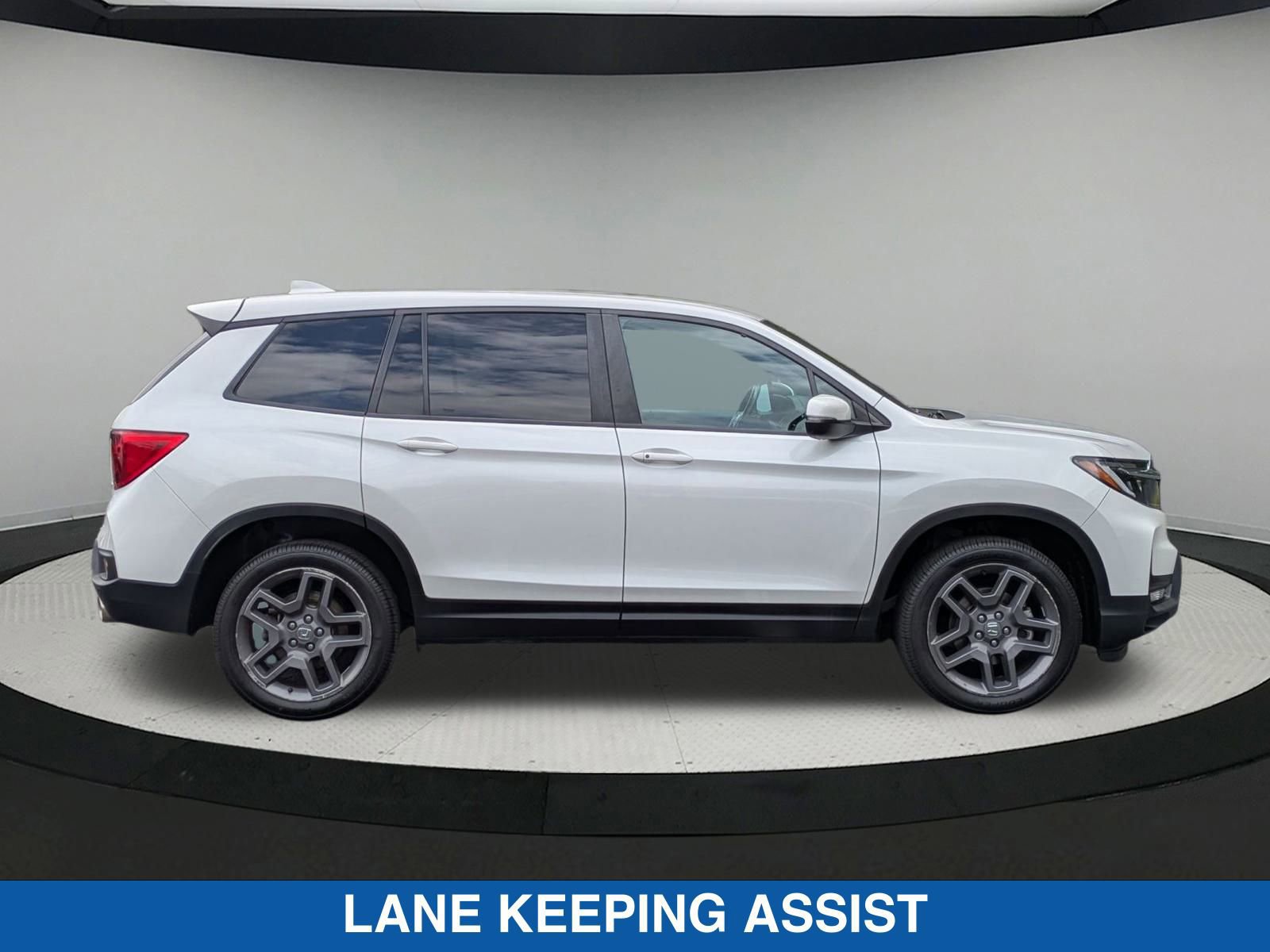 Used 2022 Honda Passport EX-L image 2