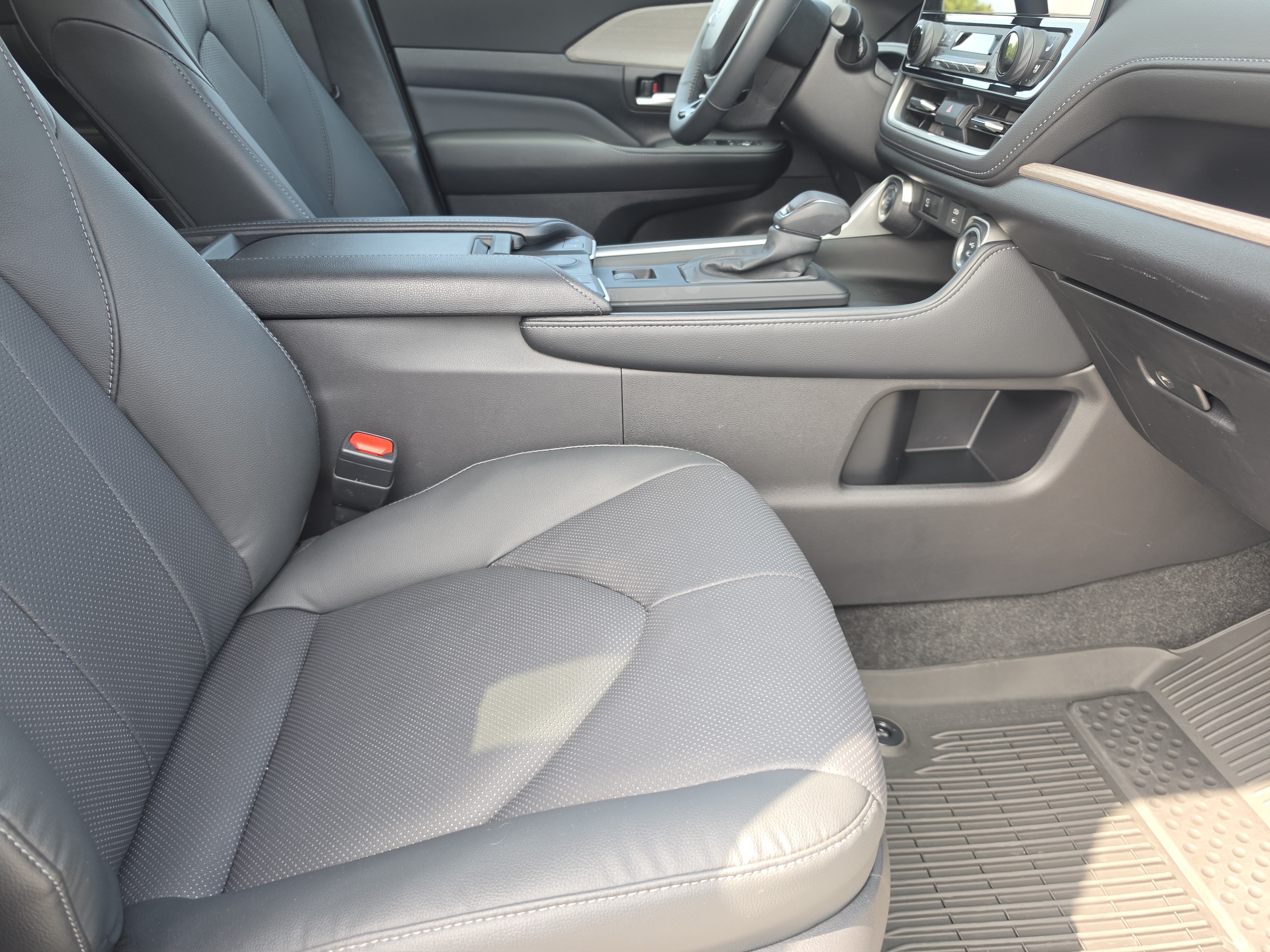 Certified 2025 Toyota Grand Highlander AWD image 15