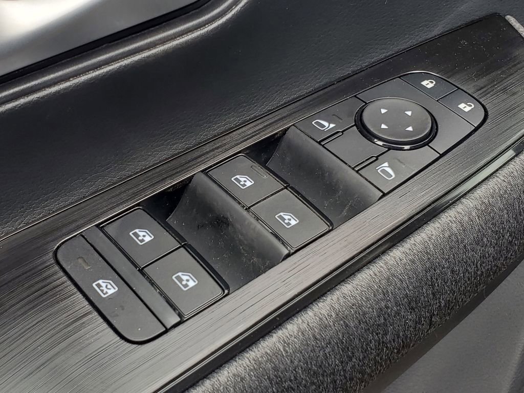 New 2026 Nissan Kicks SV AWD/4WD image 13
