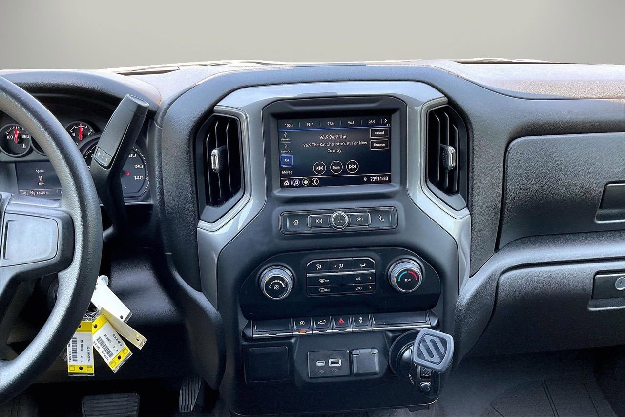 Used 2022 Chevrolet Silverado 1500 Custom AWD/4WD image 13