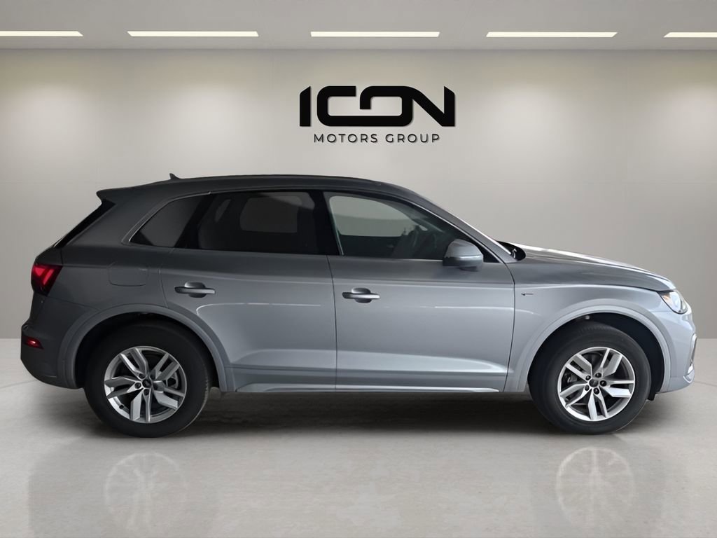 Used 2023 Audi Q5 2.0T Premium w/ Convenience Package image 6