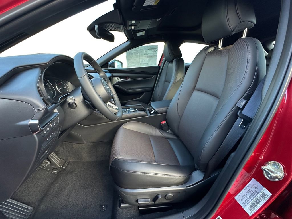 New 2026 MAZDA MAZDA3 Hatchback w/Premium Plus Pkg image 8