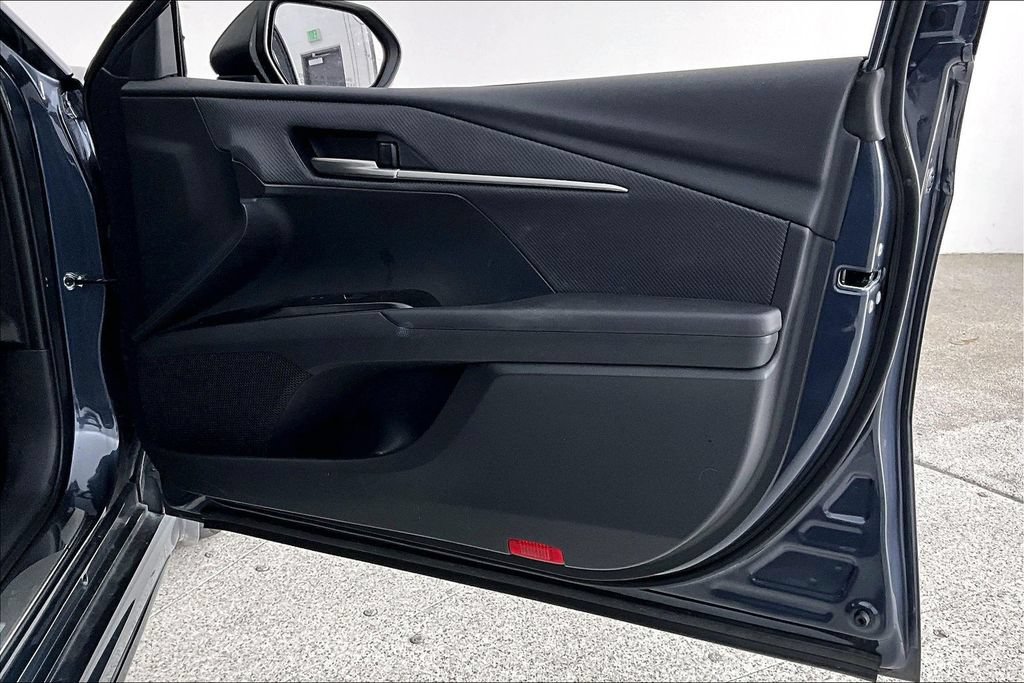 Used 2026 Toyota Camry SE w/ Convenience Package FWD image 19