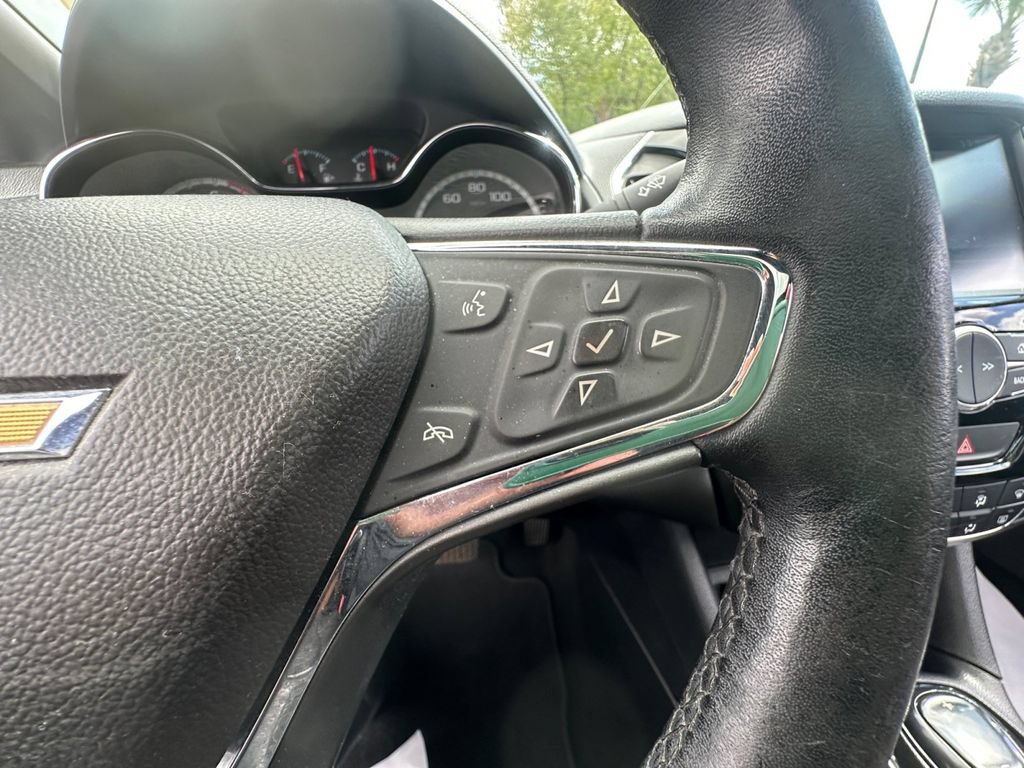 Used 2017 Chevrolet Cruze Premier FWD image 28