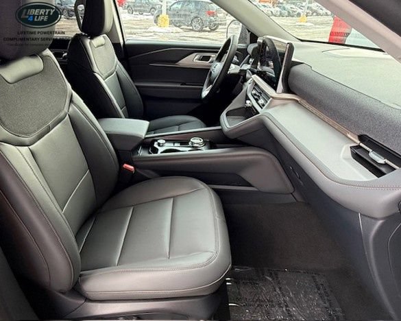 New 2026 Ford Explorer Active w/ Active Comfort Package AWD/4WD image 18