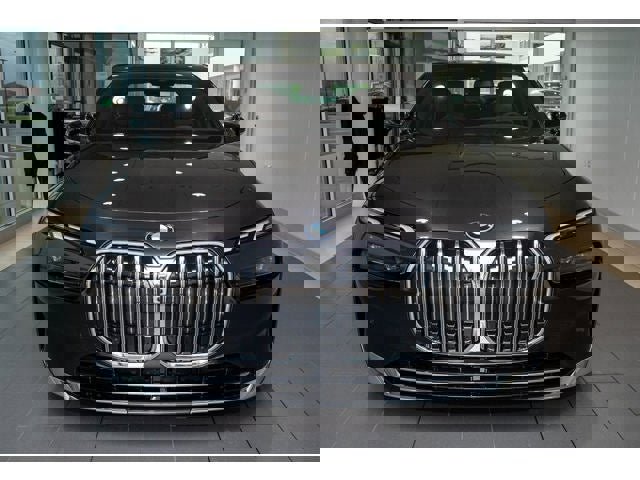 Used 2025 BMW i7 eDrive50 w/ Premium Package image 45