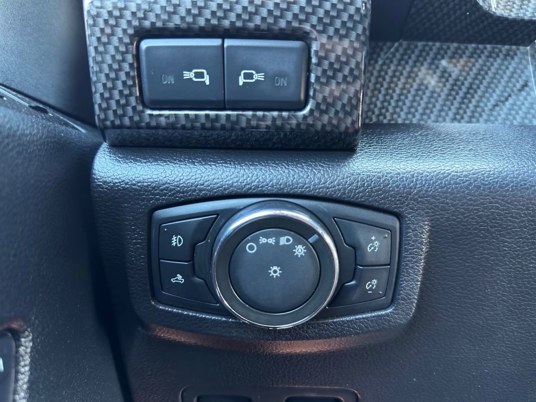 Used 2017 Ford F250 Lariat w/ Lariat Ultimate Package image 29