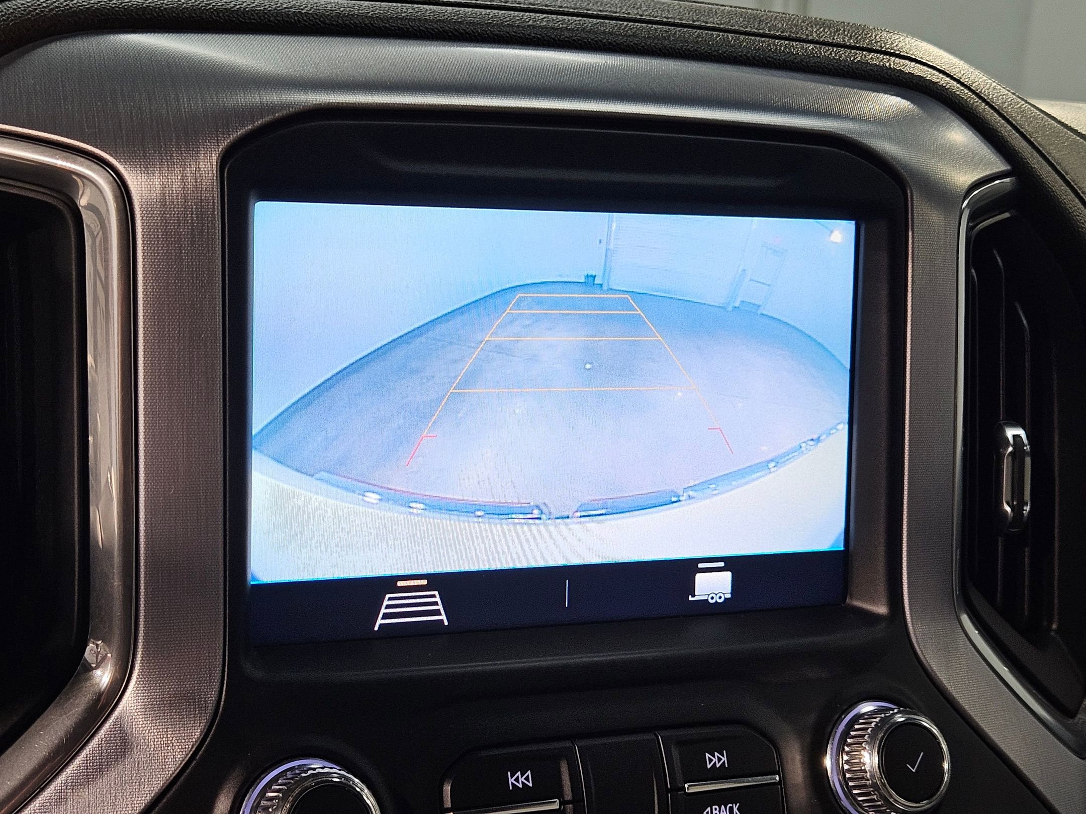 Used 2019 GMC Sierra 1500 SLE w/ SLE Value Package image 29