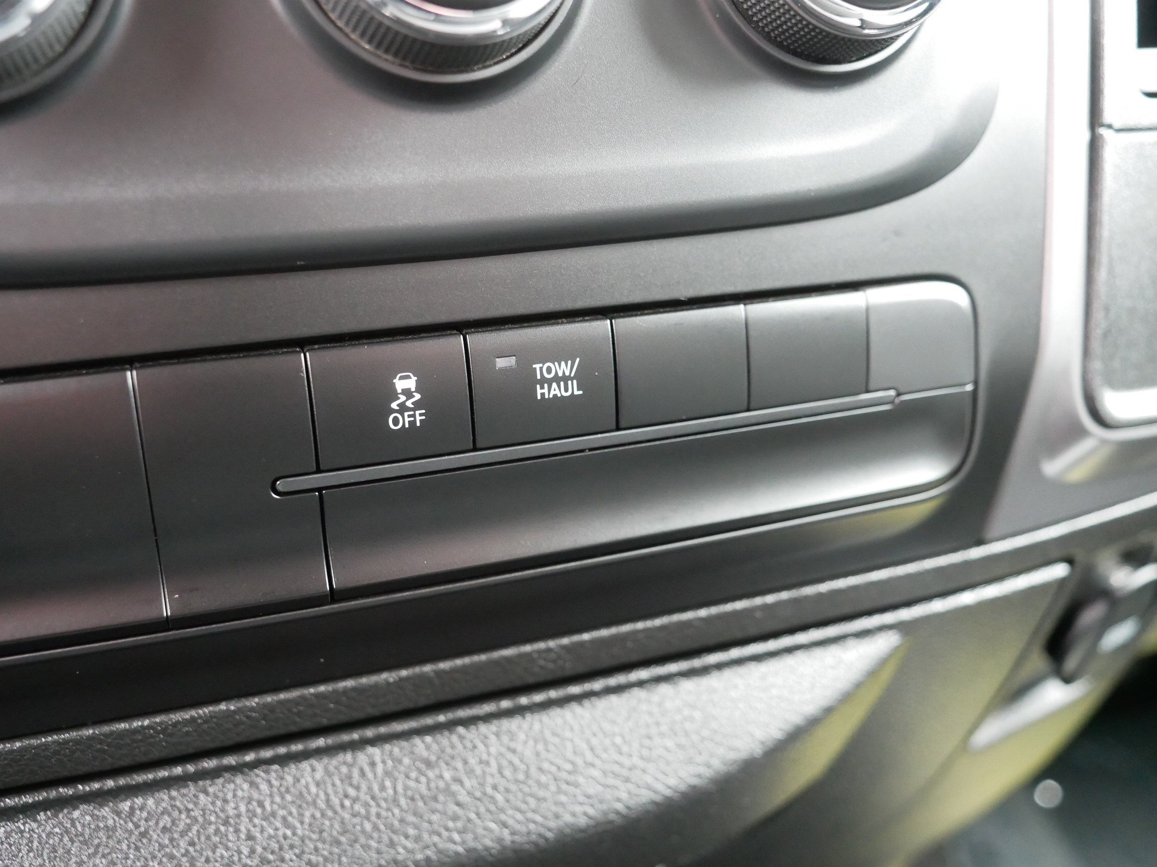 Certified 2024 RAM 1500 Classic SLT image 31