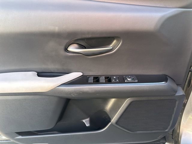 Used 2022 Lexus UX 200 FWD image 31