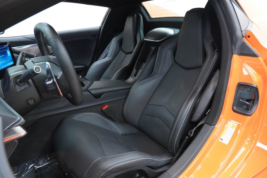 Used 2024 Chevrolet Corvette Z06 RWD image 17