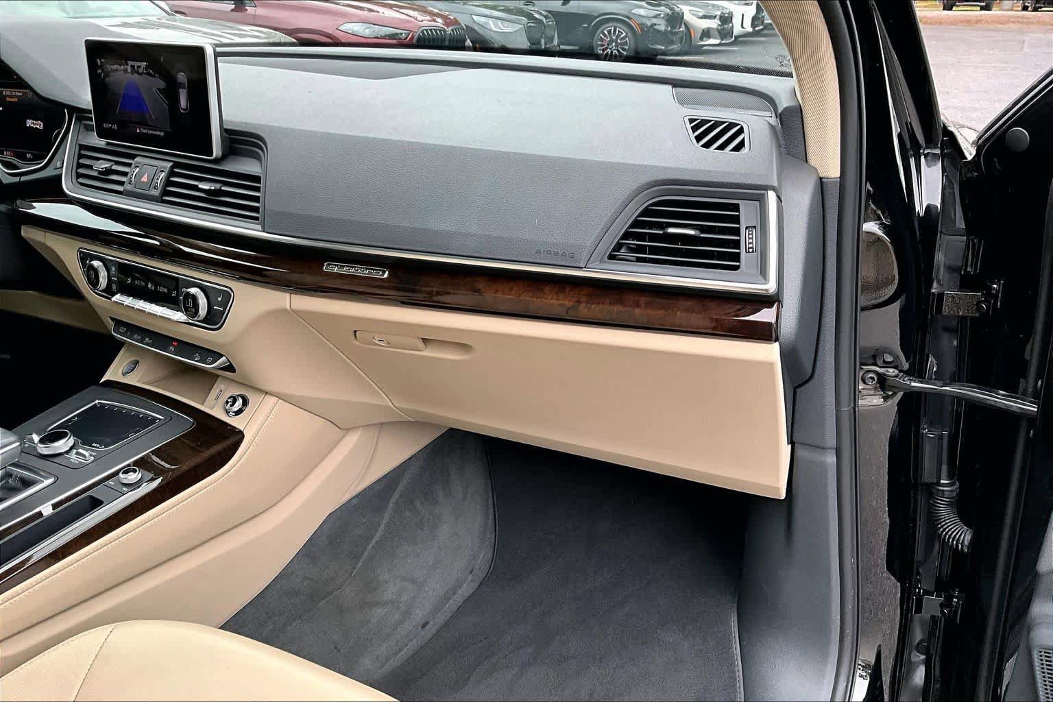 Used 2019 Audi Q5 2.0T Premium Plus w/ Premium Plus Package AWD/4WD image 19