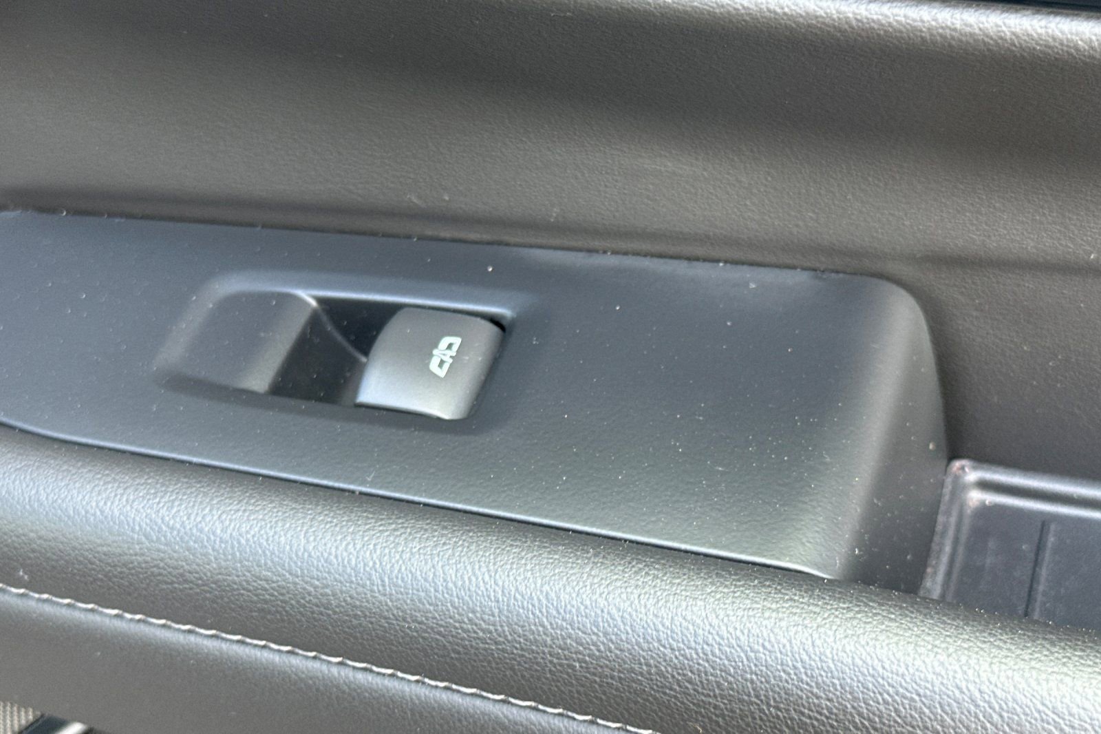 Certified 2025 Chevrolet Tahoe Z71 image 23