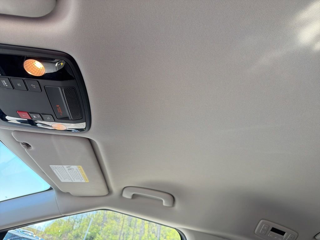 Certified 2023 Kia Carnival EX image 19