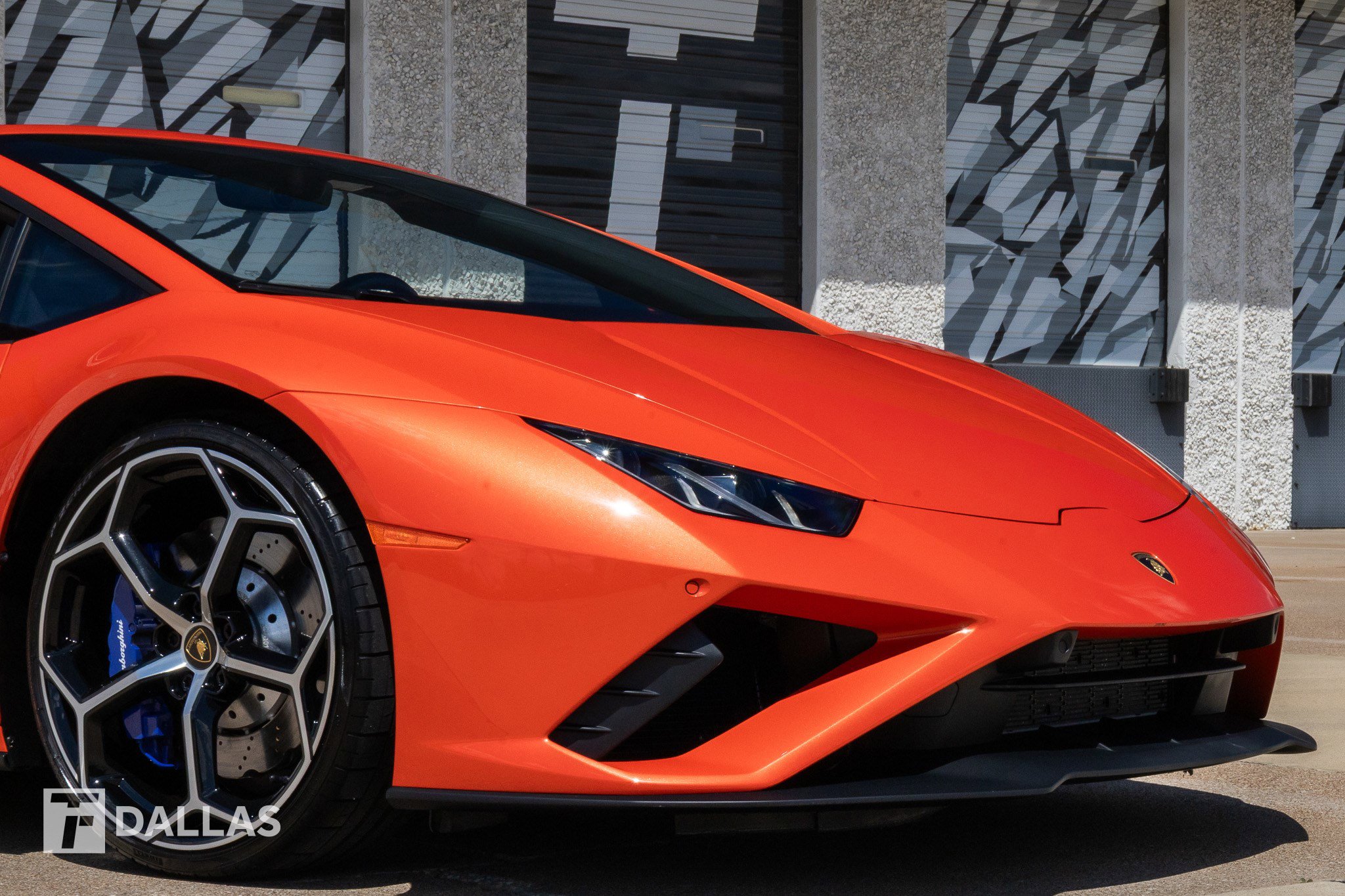 Used 2022 Lamborghini Huracan EVO image 2