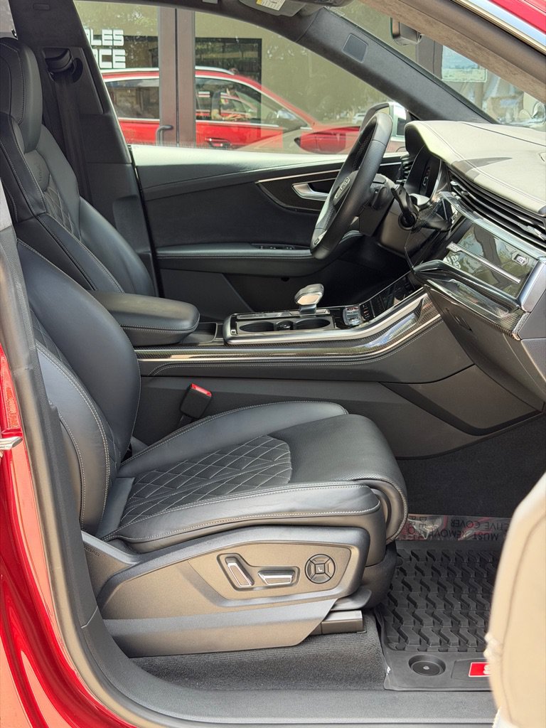 Used 2022 Audi SQ8 Prestige AWD/4WD image 52