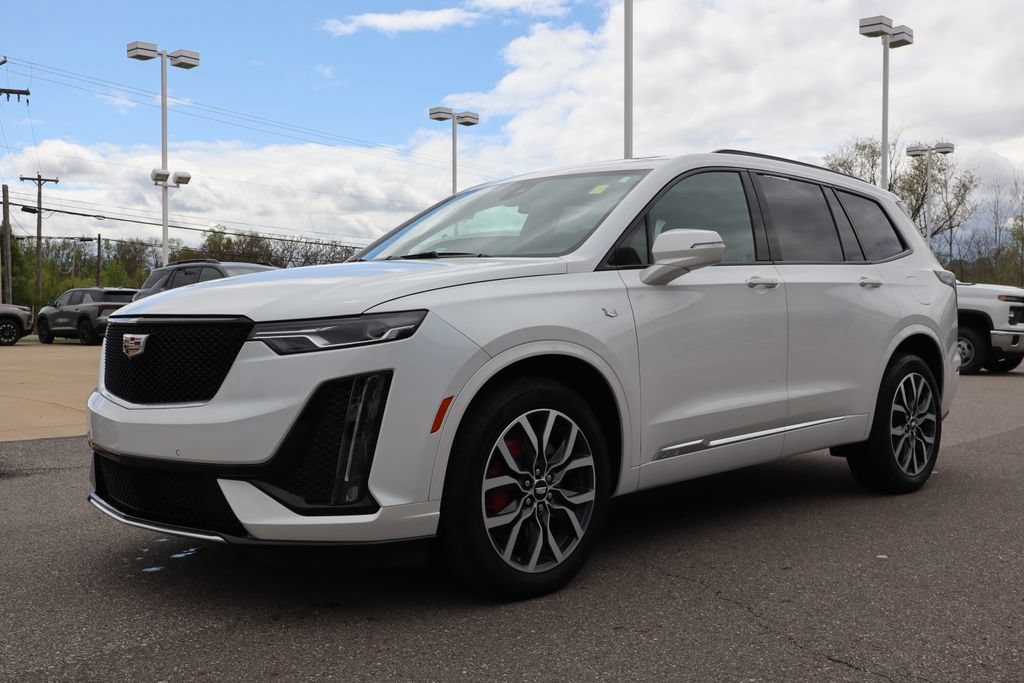 Certified 2024 Cadillac XT6 Sport w/ LPO, Floor Liner Package AWD/4WD image 9