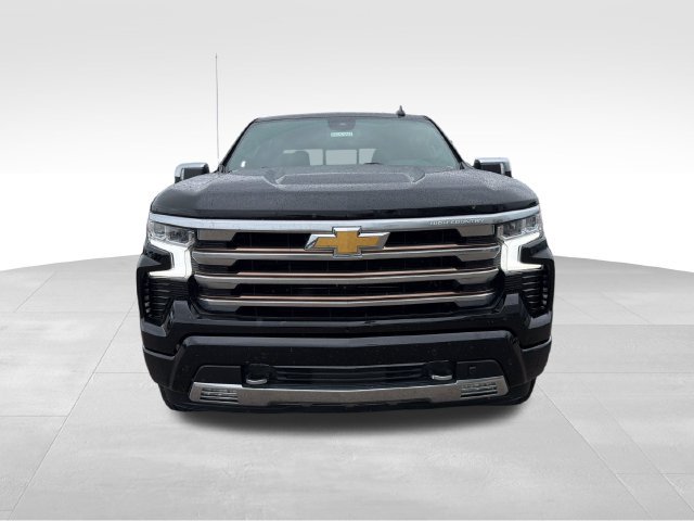 Used 2022 Chevrolet Silverado 1500 High Country w/ Z71 Off-Road Package AWD/4WD image 2