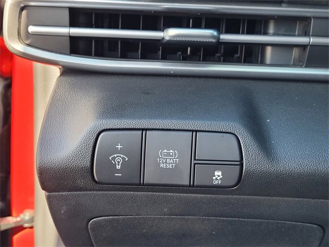 Used 2025 Hyundai Elantra Blue image 17