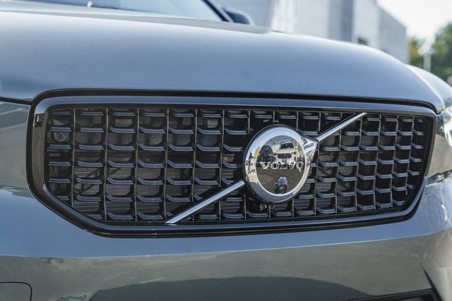 New 2026 Volvo XC40 B5 Ultra w/ Protection Package Premier image 12