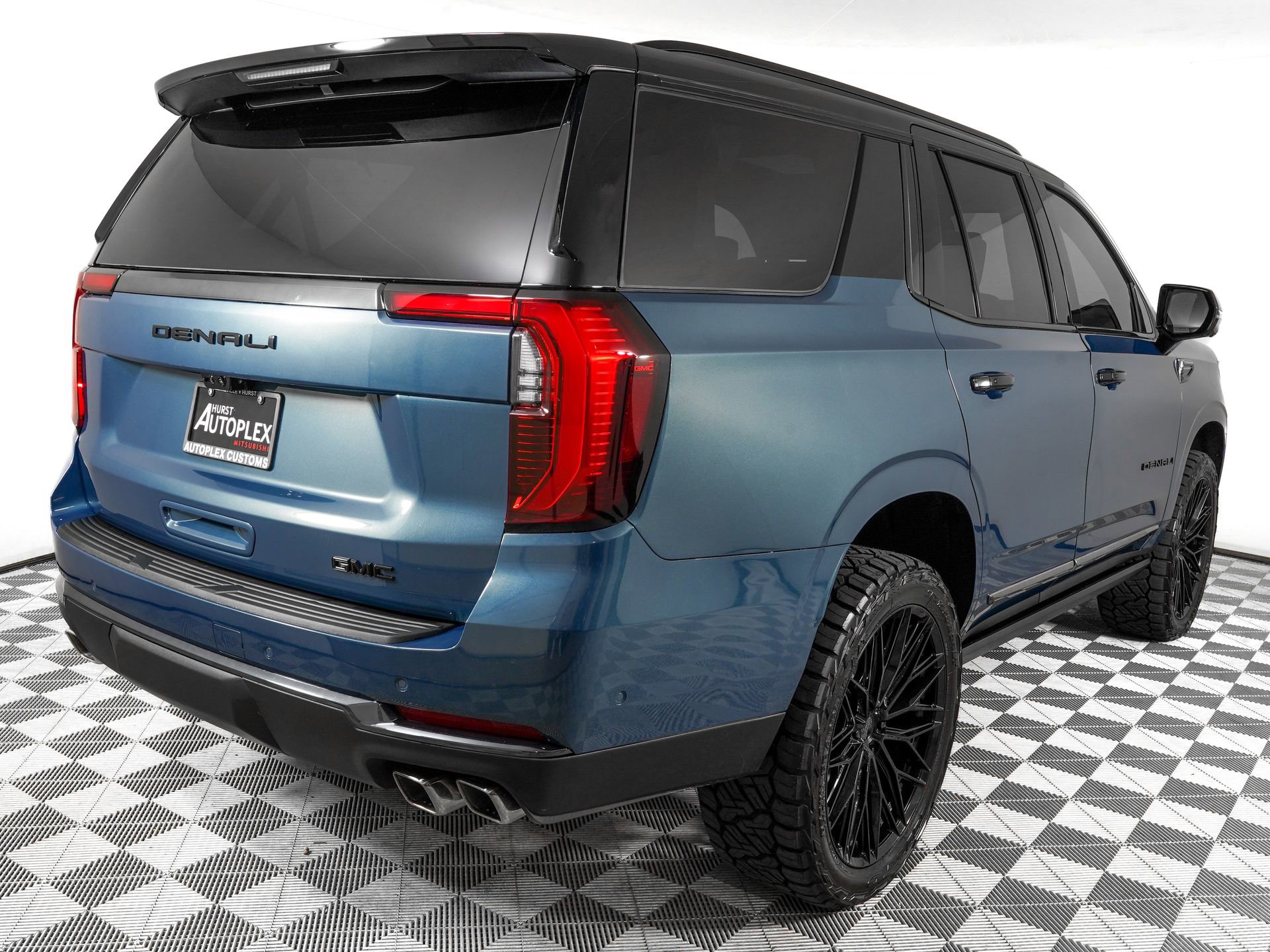 Used 2026 GMC Yukon Denali Ultimate AWD/4WD image 5
