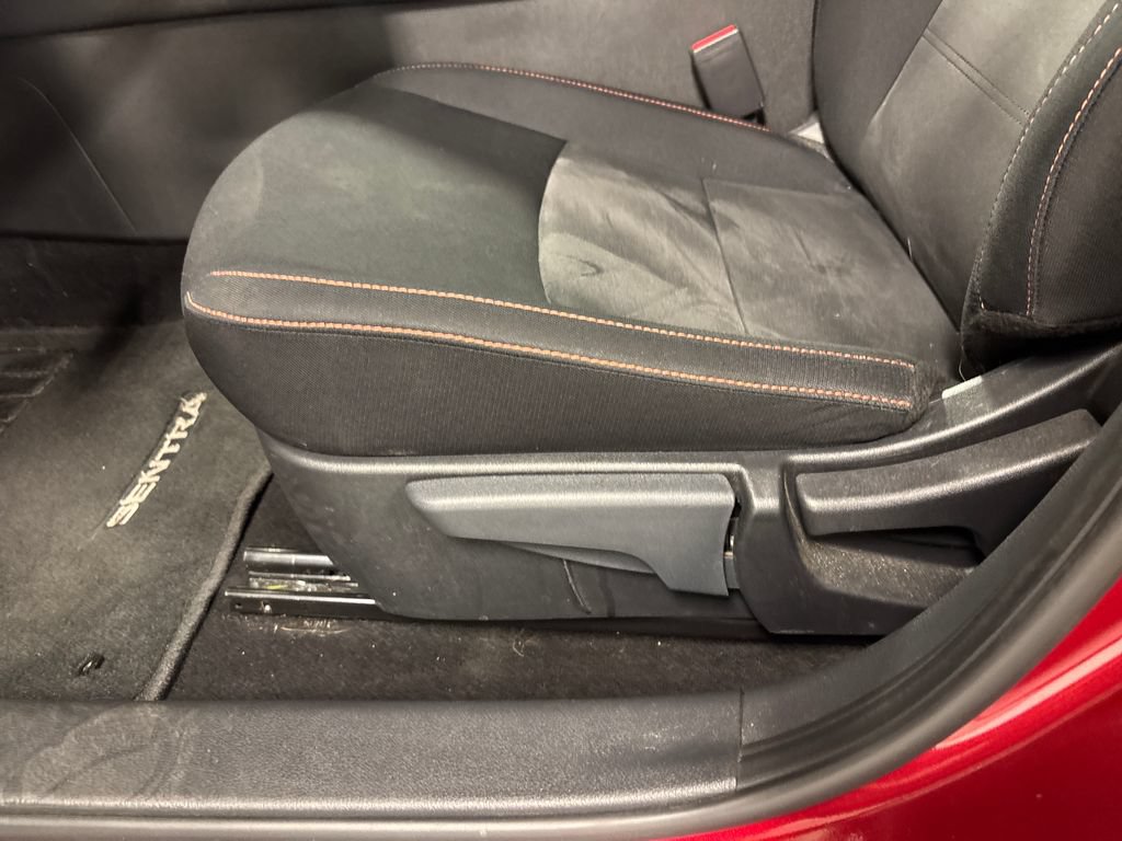 Used 2022 Nissan Sentra SR w/ Electronics Package FWD image 23