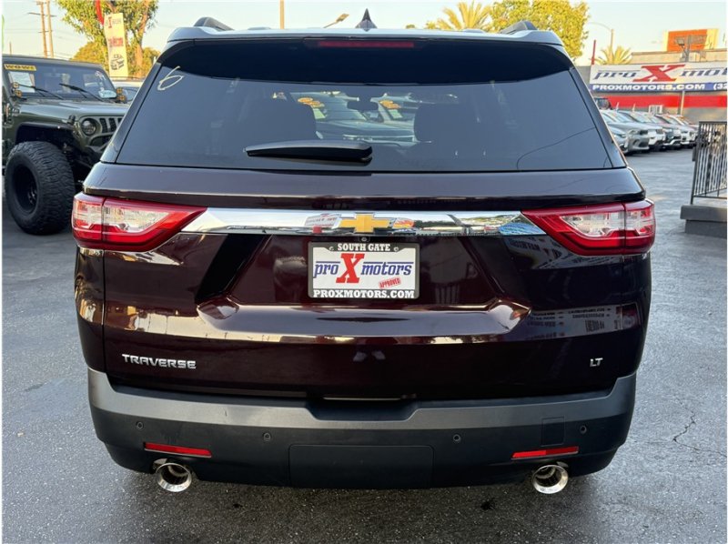 Used 2020 Chevrolet Traverse LT FWD image 5