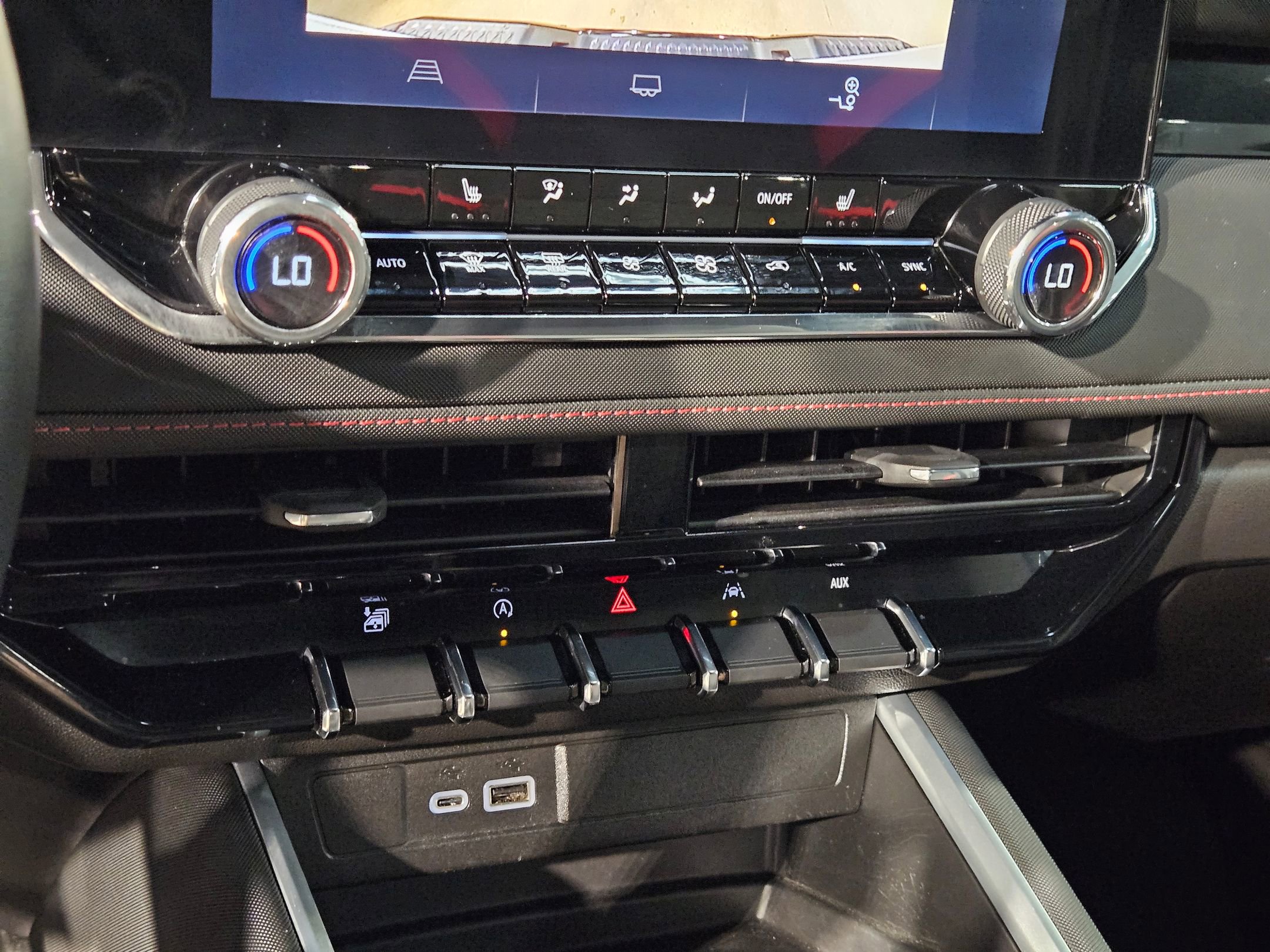 Used 2025 Chevrolet Colorado Z71 image 31