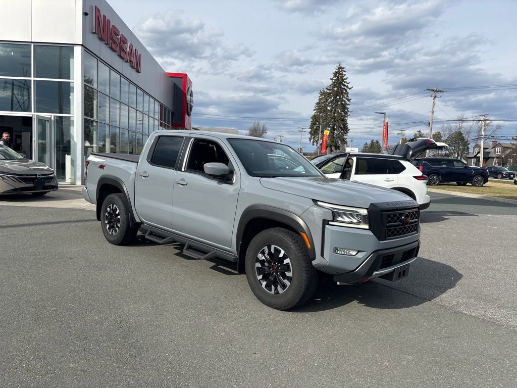 Used 2024 Nissan Frontier PRO-4X image 7