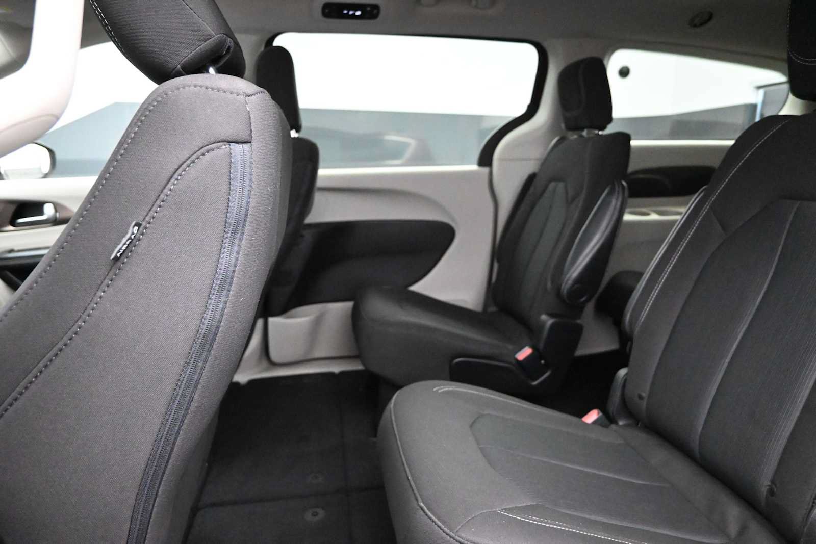Used 2023 Chrysler Voyager LX FWD image 24