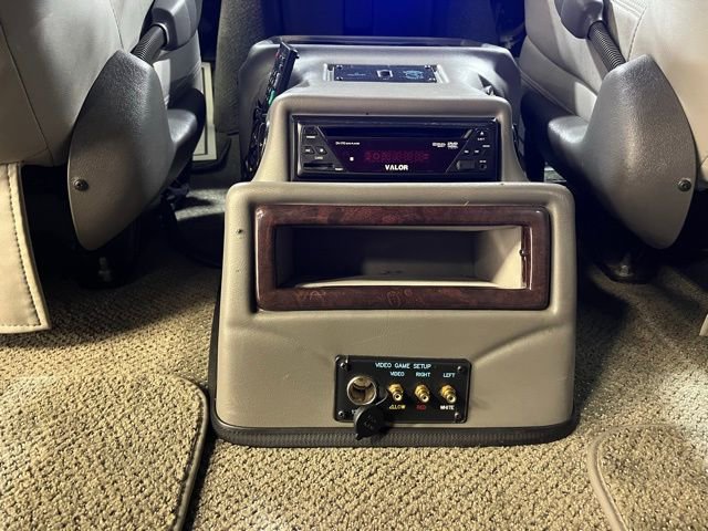 Used 2008 GMC Savana 1500 AWD w/ Preferred Equipment Group image 26