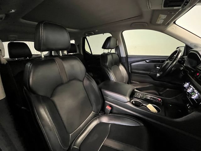 Used 2024 Honda Pilot Touring image 9